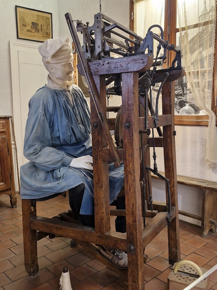 Musée de la Bonneterie ; Travail de la maille