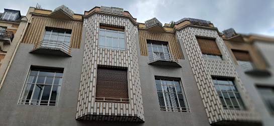 Studio Building d'Henri Sauvage, rue de la Fontaine à Auteuil - Art Déco